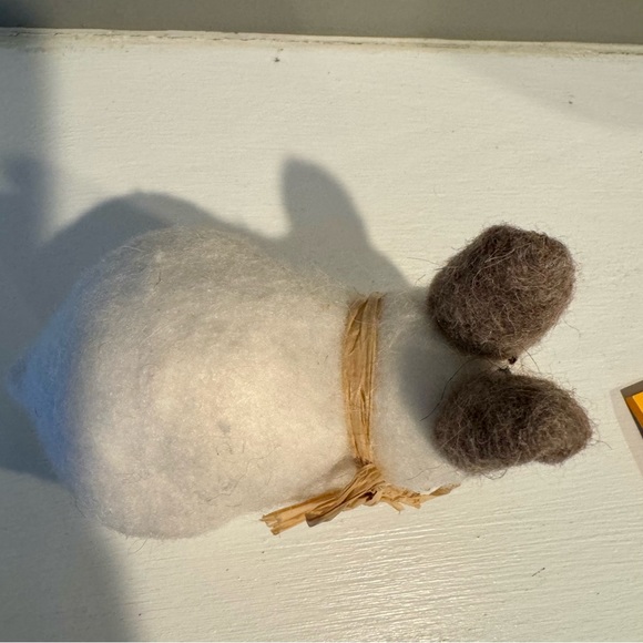 Honeybloom Brown & White Felt Easter Rabbit. Adorable flicked bunny with brown - Picture 6 of 11